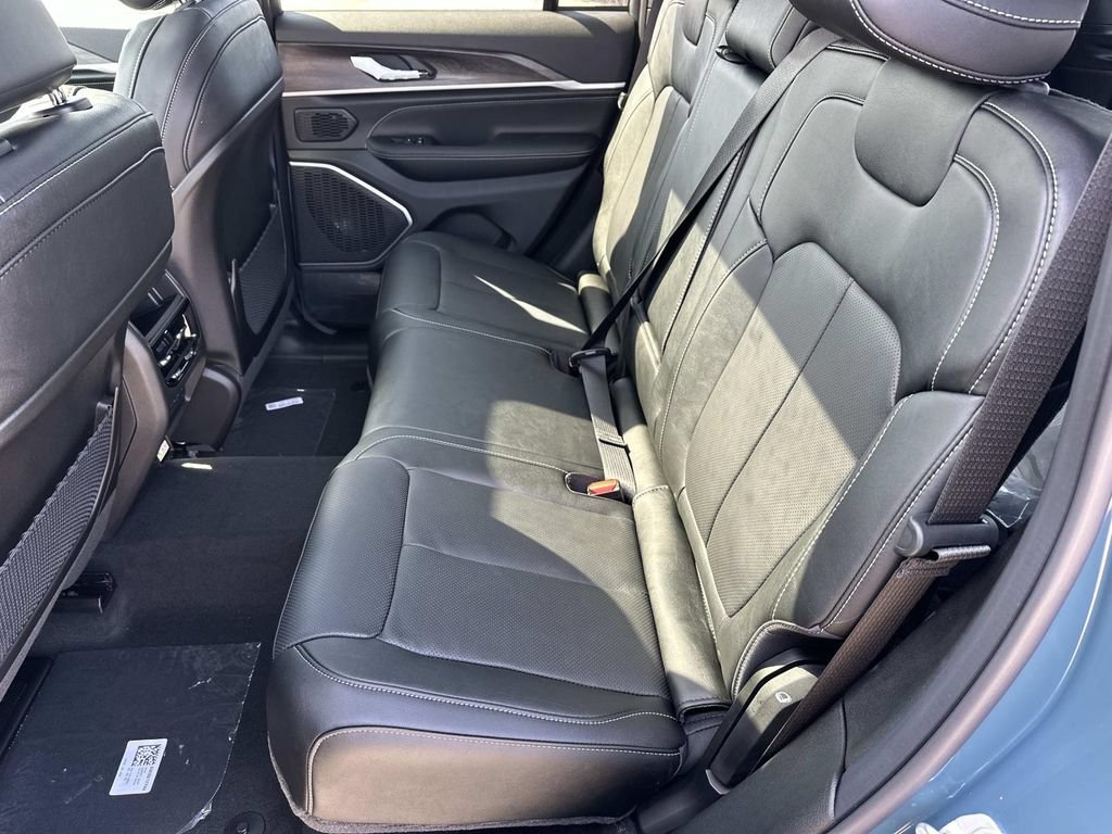 New 2026 Jeep Grand Cherokee Limited AWD/4WD image 9