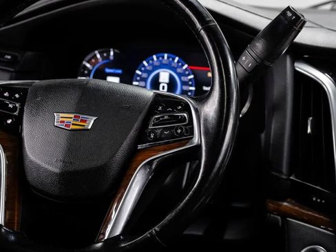 Used 2020 Cadillac Escalade ESV Luxury RWD image 24