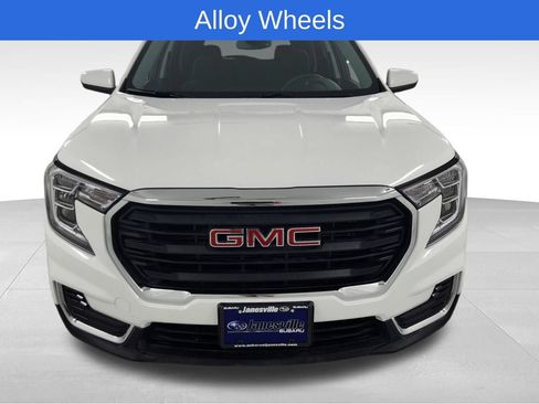 Used 2024 GMC Terrain SLE AWD/4WD image 8