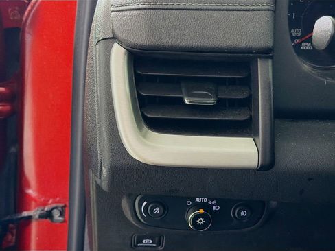 Used 2023 GMC Terrain SLT w/ Elevation Edition image 11