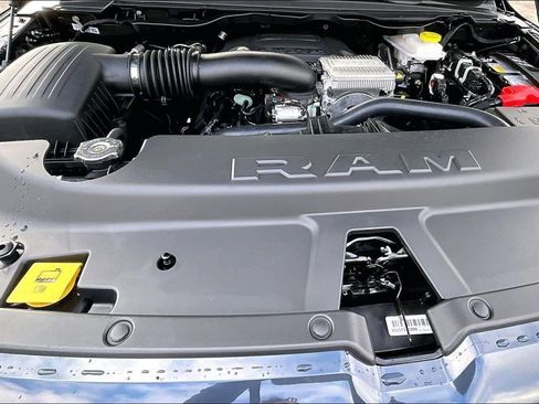 New 2026 RAM 1500 Laramie AWD/4WD image 11