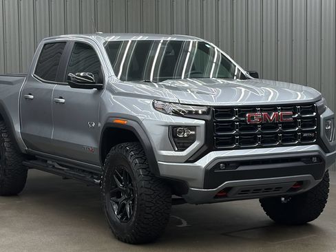 Used 2026 GMC Canyon AT4 AWD/4WD image 7