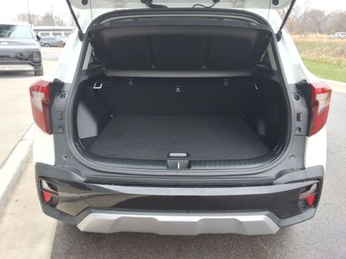 Used 2024 Kia Seltos SX image 32