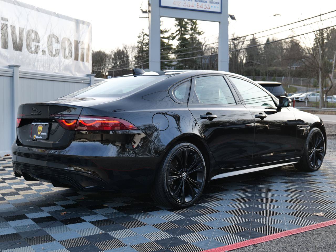 Used 2024 Jaguar XF R-Dynamic SE AWD/4WD image 68