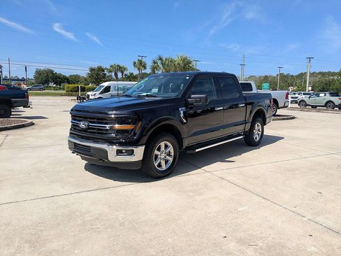 Used 2025 Ford F150 XLT w/ Equipment Group 301A Standard AWD/4WD image 7
