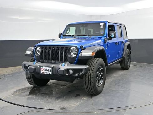 Used 2022 Jeep Wrangler Unlimited Rubicon 4xe w/ Cold Weather Group AWD/4WD image 8