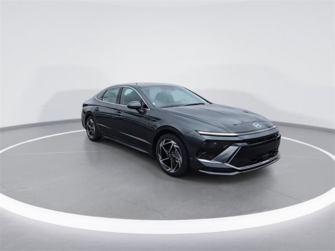 New 2026 Hyundai Sonata SEL image 2