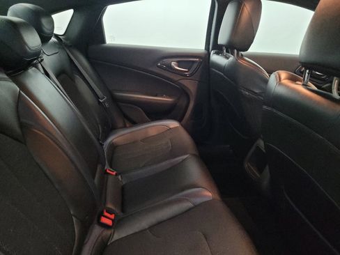 Used 2015 Chrysler 200 S AWD/4WD image 19
