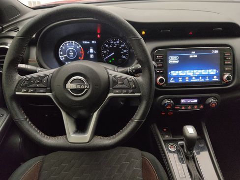 Used 2022 Nissan Kicks SR w/ Interior Electronics Package FWD image 22