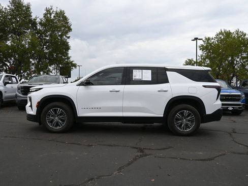 Used 2024 Chevrolet Traverse LS FWD image 4