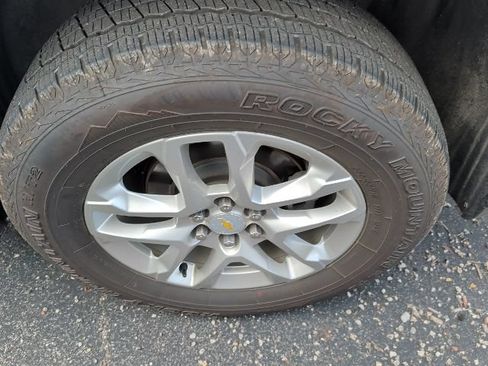 Used 2021 Chevrolet Traverse LT AWD/4WD image 7