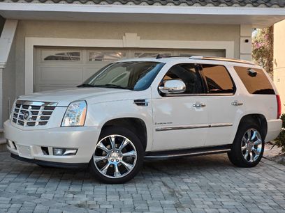 Used 2007 Cadillac Escalade AWD w/ Climate Package