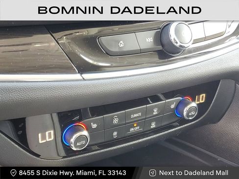 Used 2023 Buick Enclave Essence image 26