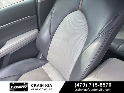 Used 2020 Toyota Camry XLE FWD image 20