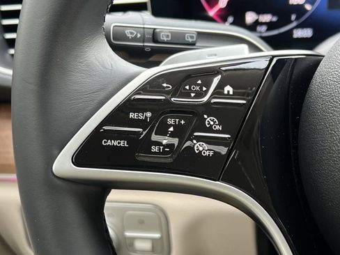 Certified 2025 Mercedes-Benz GLE 350 4MATIC image 30