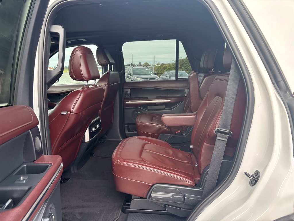 Used 2024 Ford Expedition Limited AWD/4WD image 9