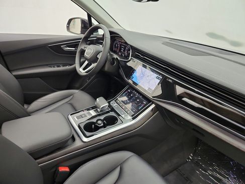 Used 2023 Audi Q7 2.0T Premium w/ Convenience Package AWD/4WD image 18