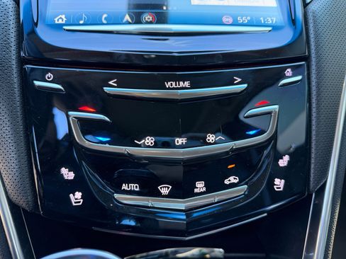 Used 2019 Cadillac XTS Luxury image 11