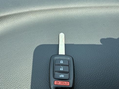 Used 2017 Honda Accord LX image 38