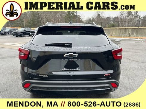 New 2026 Chevrolet Trax RS w/ Sunroof Package FWD image 9
