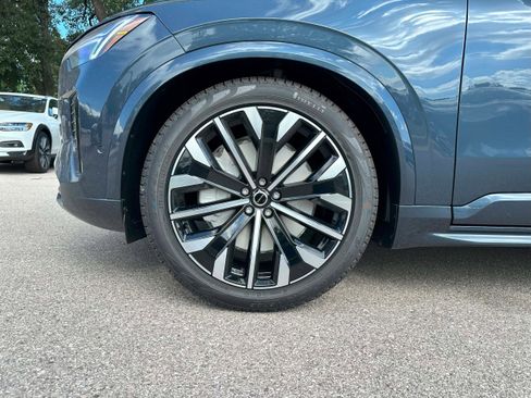 Used 2026 Volvo XC90 B6 Ultra w/ Lounge Package image 10