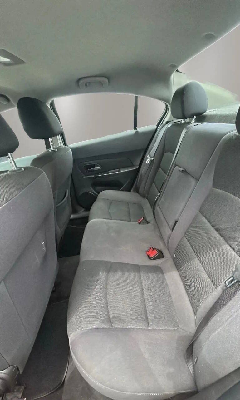 Used 2016 Chevrolet Cruze LT FWD image 10