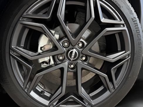 Used 2025 Nissan Kicks SR FWD image 33