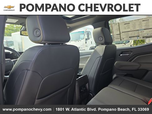New 2026 Chevrolet Colorado ZR2 w/ Technology Package AWD/4WD image 9