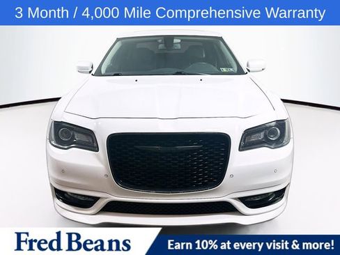 Used 2022 Chrysler 300 Touring L w/ Popular Equipment Group image 2
