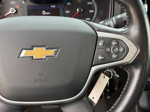 Used 2020 Chevrolet Colorado LT AWD/4WD image 16