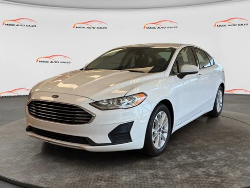 Used 2020 Ford Fusion SE FWD image 1