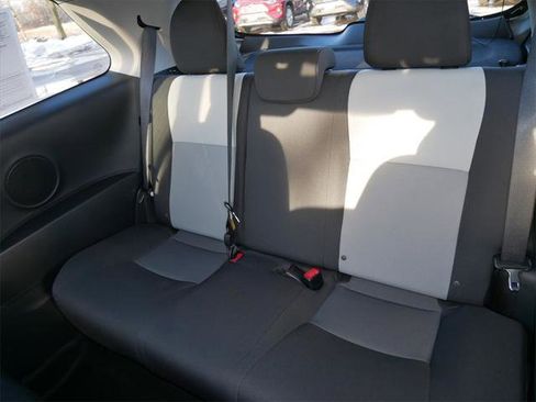 Certified 2018 Toyota Yaris LE image 15