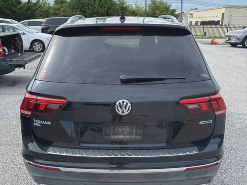 Used 2019 Volkswagen Tiguan SEL Premium w/ 3rd Row Seat Package AWD/4WD image 3