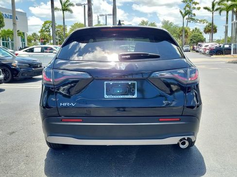 Certified 2025 Honda HR-V Sport image 5