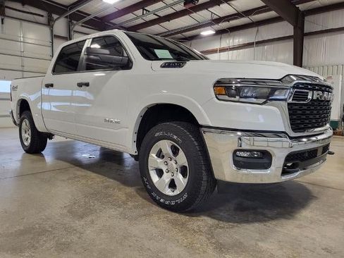 Used 2025 RAM 1500 Big Horn AWD/4WD image 7