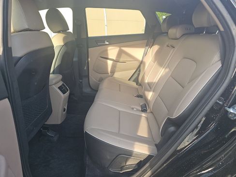 Used 2021 Hyundai Tucson Limited image 13