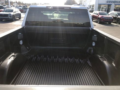 Used 2019 Chevrolet Silverado 1500 Custom w/ Custom Convenience Package image 7