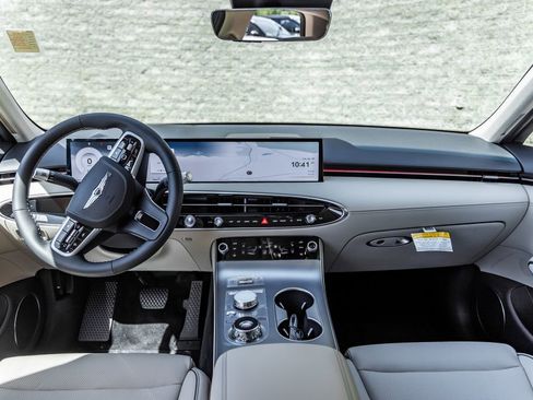 New 2026 Genesis GV70 2.5T Advanced AWD/4WD image 10