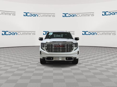 Used 2023 GMC Sierra 1500 Denali w/ Denali Reserve Package AWD/4WD image 3