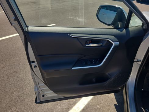 Certified 2025 Toyota RAV4 SE AWD/4WD image 14