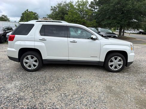 Used 2017 GMC Terrain SLT w/ Open Road Package FWD image 3