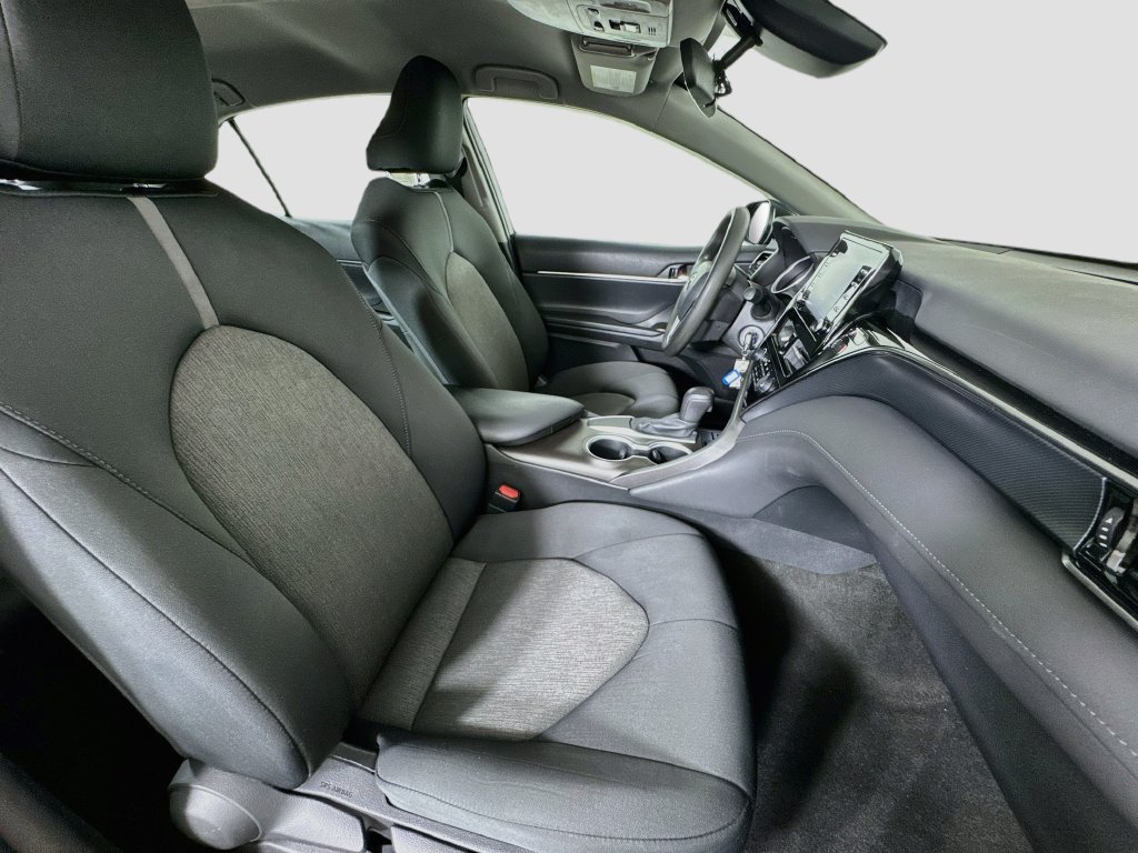 Used 2021 Toyota Camry LE w/ Carpet Mat Package (TMS) FWD image 29