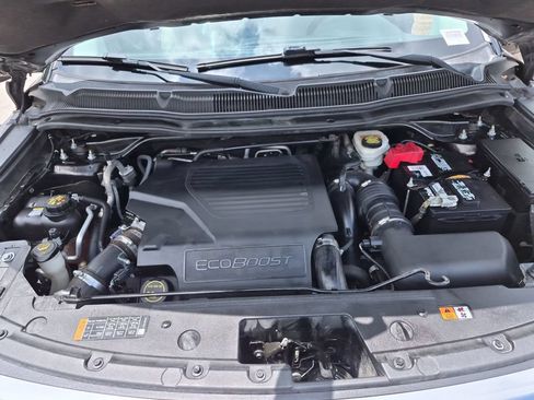 Used 2016 Ford Explorer Platinum AWD/4WD image 18