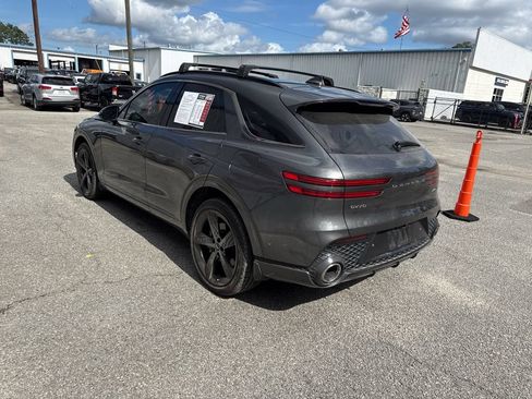 Used 2022 Genesis GV70 3.5T Sport w/ Sport Prestige Package AWD/4WD image 6