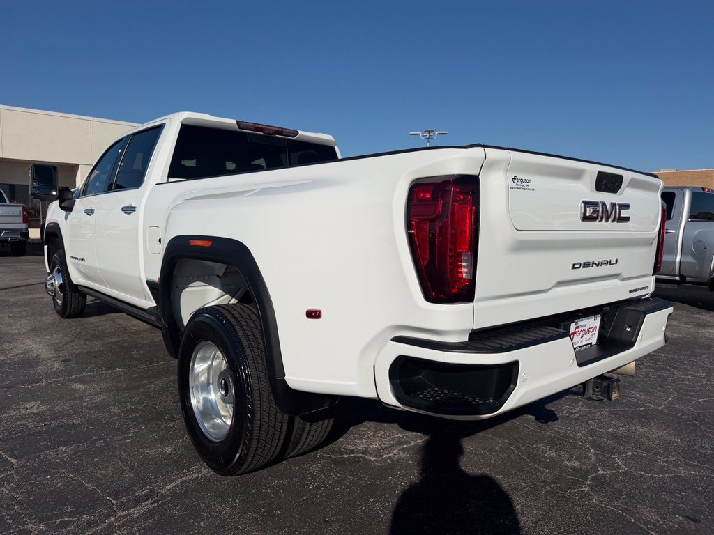 Used 2022 GMC Sierra 3500 Denali w/ Denali Ultimate Package AWD/4WD image 14
