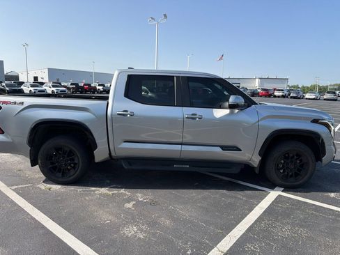 Used 2024 Toyota Tundra Platinum w/ TRD Off-Road Package AWD/4WD image 8