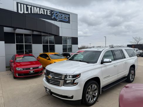 Used 2016 Chevrolet Suburban LTZ AWD/4WD image 2