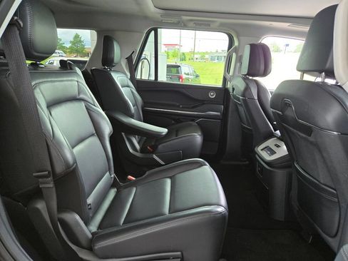 Used 2025 Lincoln Navigator Reserve AWD/4WD image 18