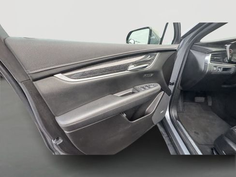 Used 2021 Cadillac XT5 Premium Luxury image 15