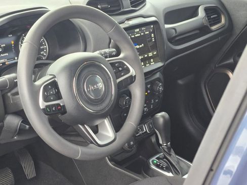 Certified 2023 Jeep Renegade Latitude image 20